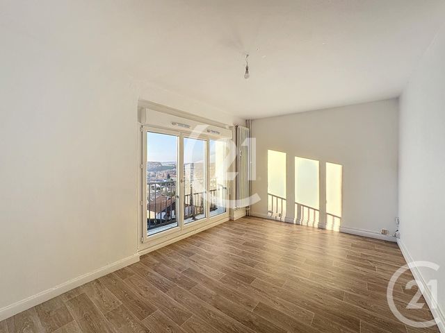 Appartement T3 à vendre - 3 pièces - 51.0 m2 - GRAND CHARMONT - 25 - FRANCHE-COMTE - Century 21 Agence Du Théâtre